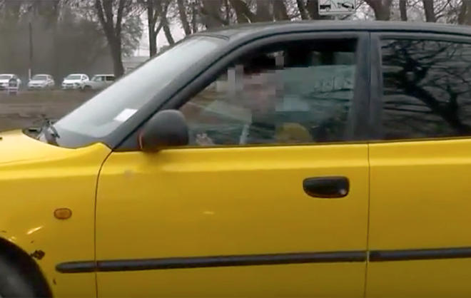 В Буденновском районе поймали пьяного таксиста. Видео