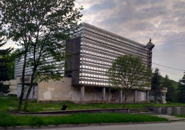 В здании бывшего кинотеатра в Железноводске планируют создать концертный зал