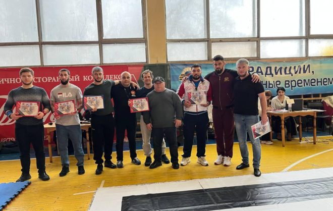 На турнир по панкратиону в Минводы съехались около 400 спортсменов