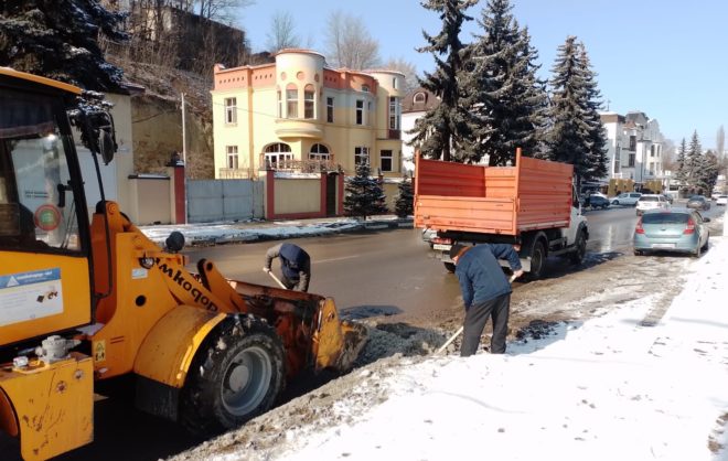 Для борьбы с гололёдом в Кисловодске стали применять пищевую соль