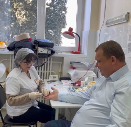 Глава Предгорного округа принял участие в донорской акции