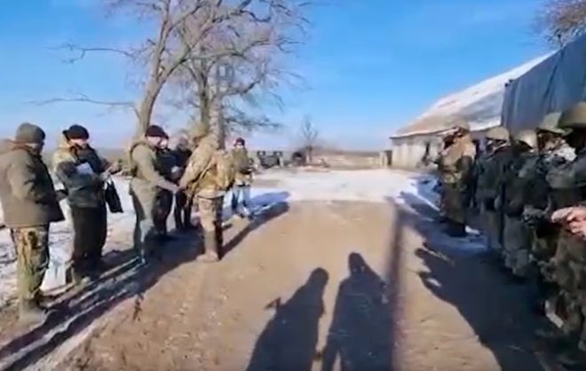 Ставропольским бойцам в зону СВО доставили 20 тонн гумпомощи и письма детей