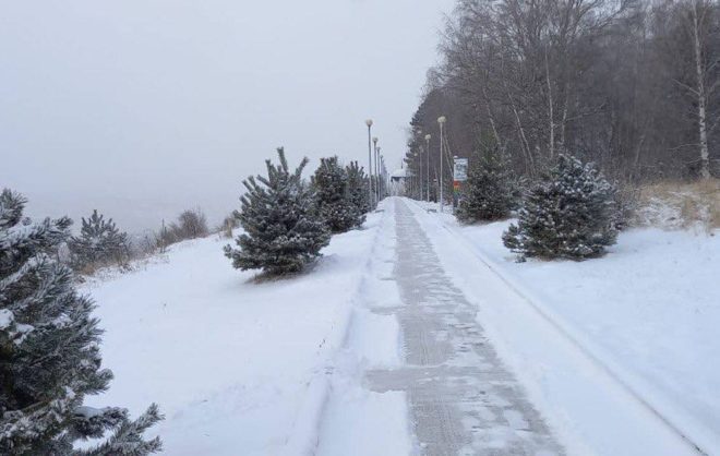 В парке Кисловодска расчистили дорожки для прогулок