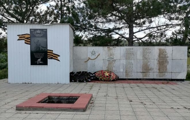 В Кочубеевском округе отреставрируют 12 памятников ко Дню Победы
