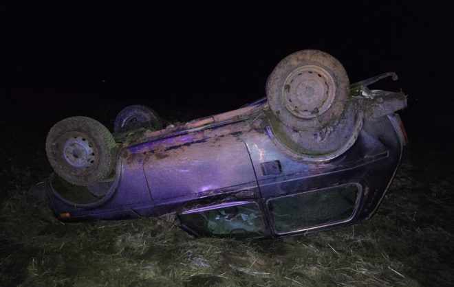 Водитель получил травмы после опрокидывания авто в Апанасенковском округе