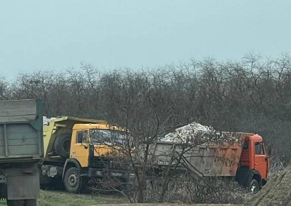 В Предгорном округе водителей грузовиков оштрафовали за незаконный вывоз мусора