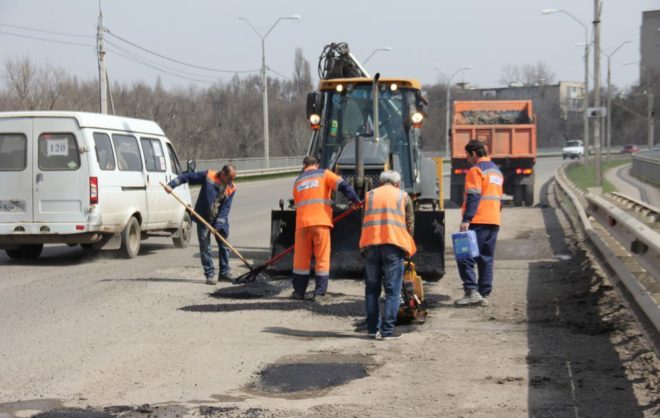 В Невинномысске на 24 участках дорог проведут ямочный ремонт