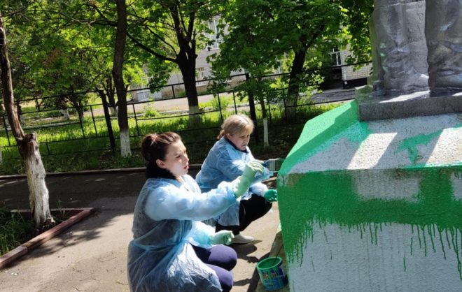 В селе Минераловодского округа провели уборку воинских захоронений