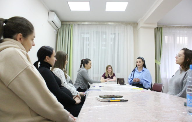 Для будущих мам в Пятигорске организовали занятия по подготовке к родам