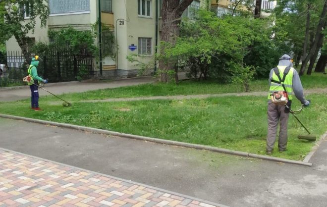 Третий этап покоса травы завершили в Ставрополе