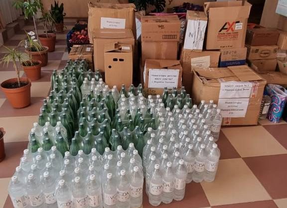 В школу-интернат под Донецком отвезли подарки из Минераловодского округа