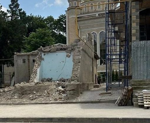 В Кисловодске собственника через суд заставили убрать самовольную постройку