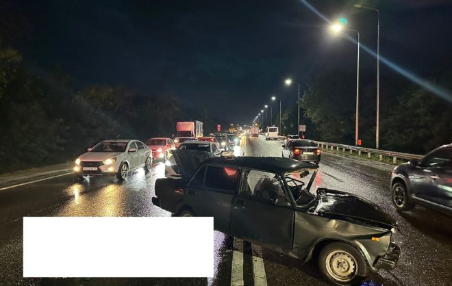 Один человек погиб в столкновении двух автомобилей в Минераловодском округе
