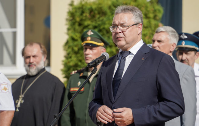 Губернатор Ставрополья посетил линейку в президентском кадетском училище