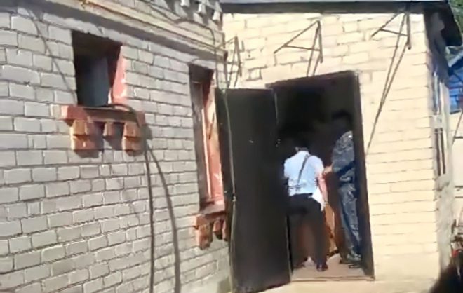 Женщина с помощью приставов забрала сына от пьющего отца в Предгорном округе