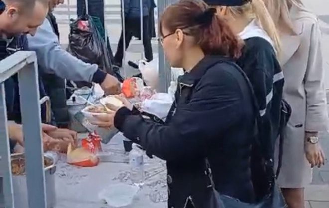 Более 2 тысяч тонн каши раздали в Железноводске в День народного единства