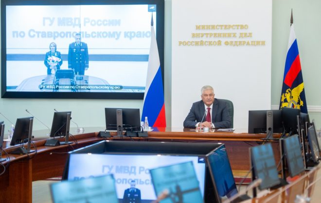 Глава МВД России наградил сотрудницу полиции Ставрополья за спасение утопавшей
