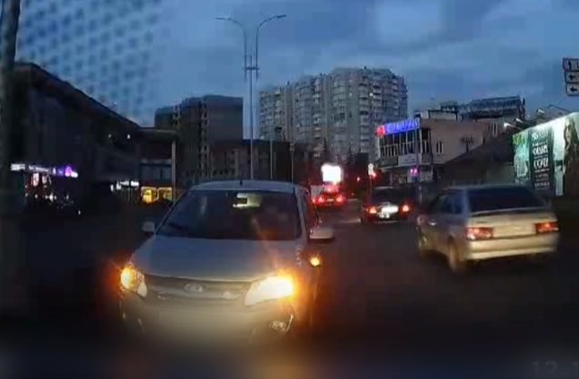 Выехавшего на встречную полосу водителя авто нашли в Пятигорске
