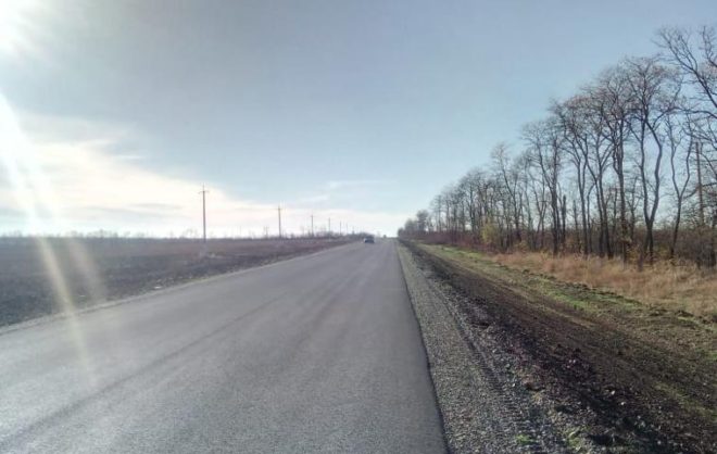 Ремонт сельской дороги завершают в Новоалександровском округе
