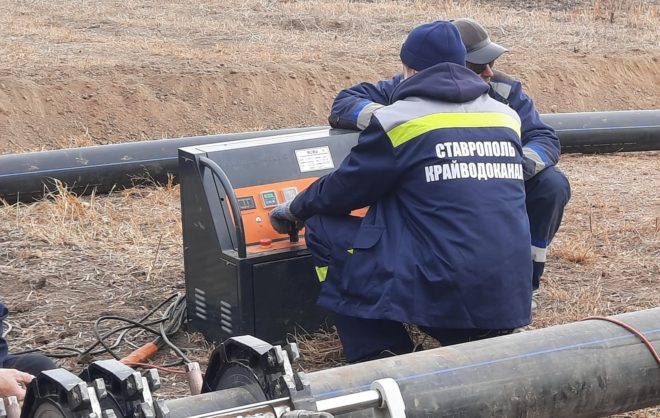 Ремонт аварийного водопровода завершили в Александровском округе