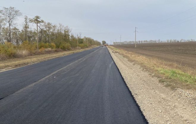 Порядка 20 км дорог отремонтировали в Труновском округе в 2023 году