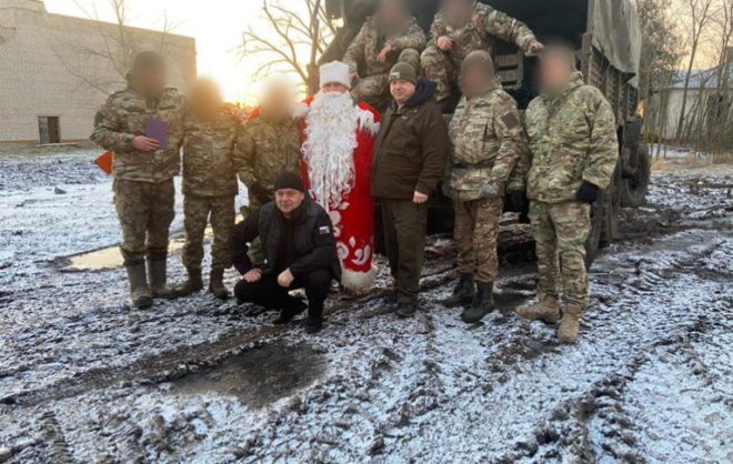 Дед Мороз из Предгорного округа вручил 4 тонны мандаринов бойцам в зоне СВО