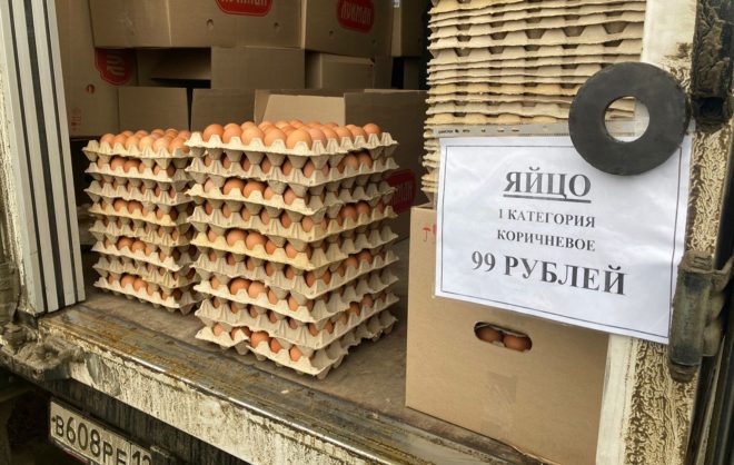 Более 100 тыс куриных яиц продали на продуктовых ярмарках в Ставрополе