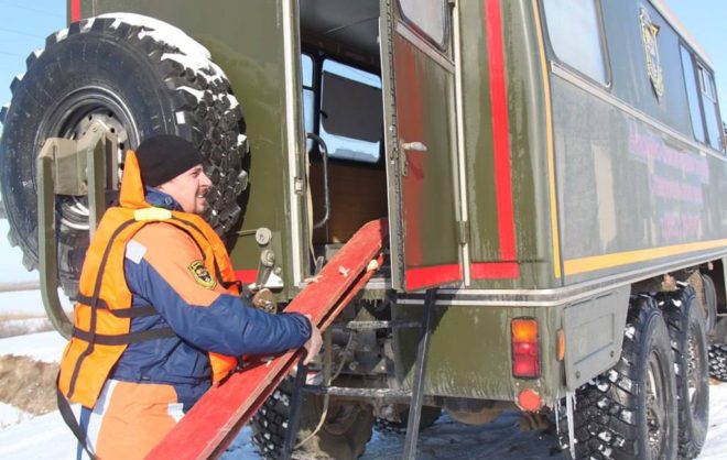 Пассовцы на Ставрополье помогли водителям в заснеженном поле