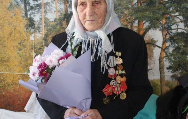 Блокаднице Ленинграда на Ставрополье вручили памятную медаль