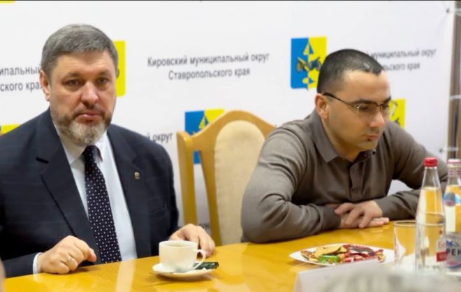 Глава Кировского округа обсудил с активистами вопросы благоустройства в муниципалитете