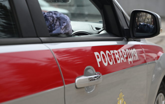 Росгвардейцы спасли женщину от вооружённого ножом мужчины в Пятигорске