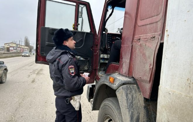 Около 350 автомобилей проверили инспекторы ДПС на востоке Ставрополья