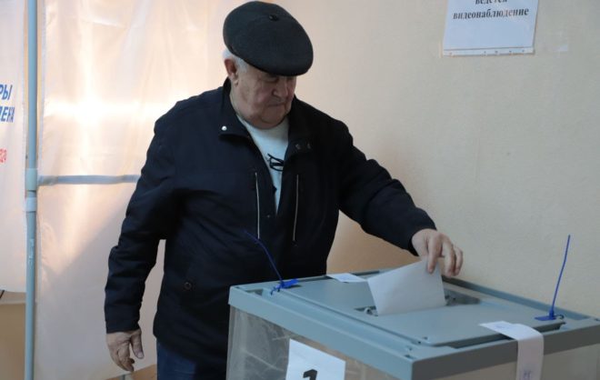 Переселенец из ДНР проголосовал в Пятигорске на выборах президента РФ