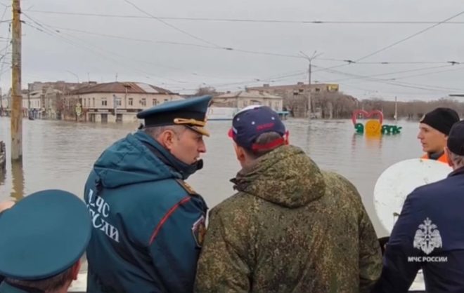 В Орске волонтёры и предприниматели объединились для помощи пострадавшим