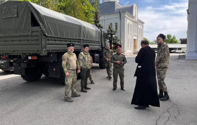 Пасхальные угощения и медикаменты отправили казакам на СВО из Невинномысска
