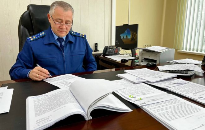 Инвалиду на Ставрополье выдадут кресло-стул после прокурорской проверки