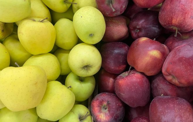 О выборе продуктов для еды в жару рассказала россиянам диетолог Соломатина