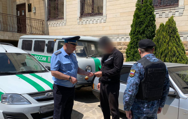 Приставы на Ставрополье конфисковали у пьяного водителя авто и передали на СВО