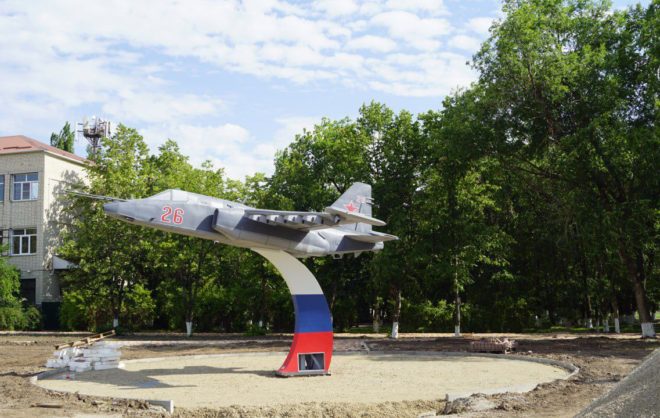 Самолёт «грач» установили в селе Грачёвка на Ставрополье
