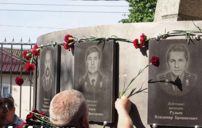 На Ставрополье вспоминают жертв захвата больницы в Будённовске