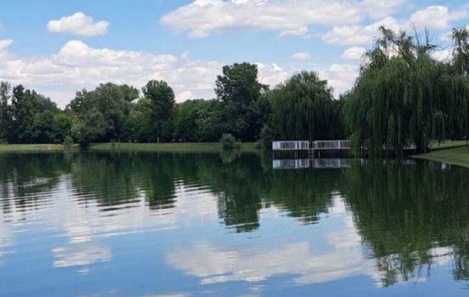 Городское озеро в Георгиевске временно закрыли для купания