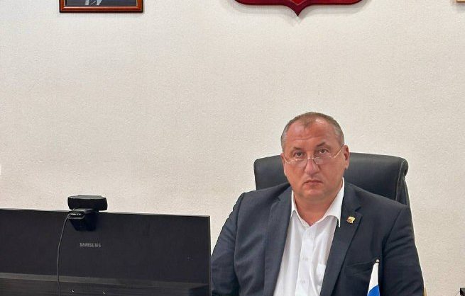Глава Минздрава Ставрополья взял на контроль вопрос выплат водителям скорой