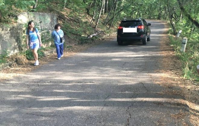 Заехавших на кольцевую дорогу горы Машук водителей разыскали в Пятигорске