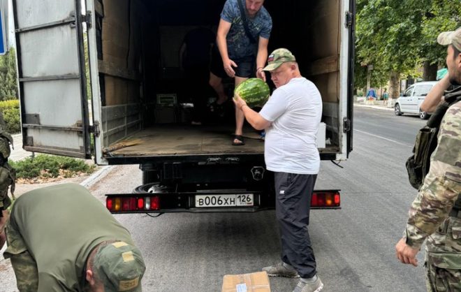 Из Предгорного округа в зону СВО бойцам передали полтонны арбузов