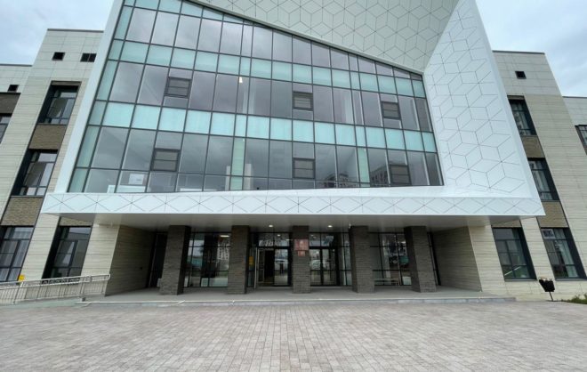 Строительство школы на 1550 мест в Ставрополе подходит к концу