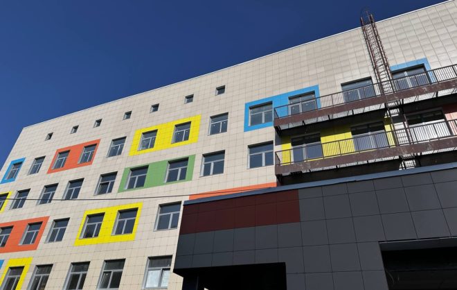 Строительство нового корпуса детской больницы завершают в Ставрополе