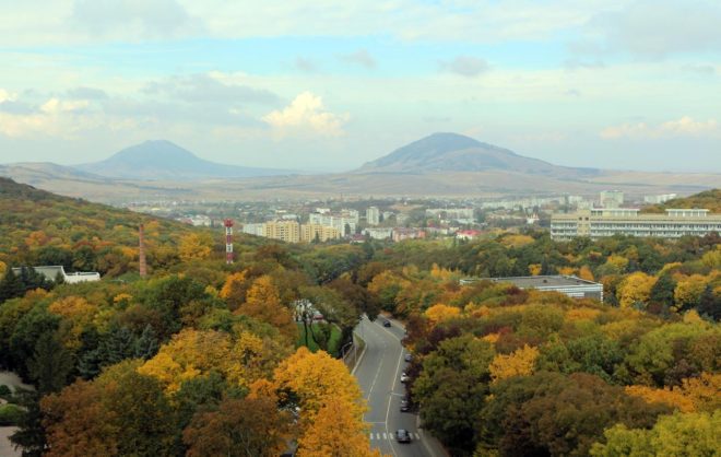 Записанные поздравления включат ко Дню матери в парке Железноводска