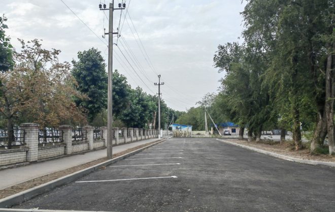 Новую парковку обустроили возле районной поликлинику Курского округа