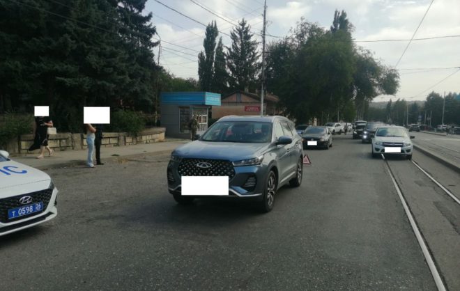 Пенсионерка попала под колёса иномарки в Пятигорске