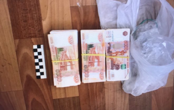 За 3 млн рублей ставропольцы обещали приятелю закрыть уголовное дело